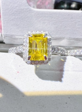 18K金1克拉祖母绿切工高碳钻石戒指女 简约大方长方形冷淡风钻戒