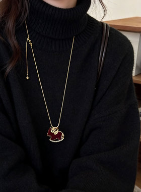 新年百搭红色丝绒抽拉小马毛衣链