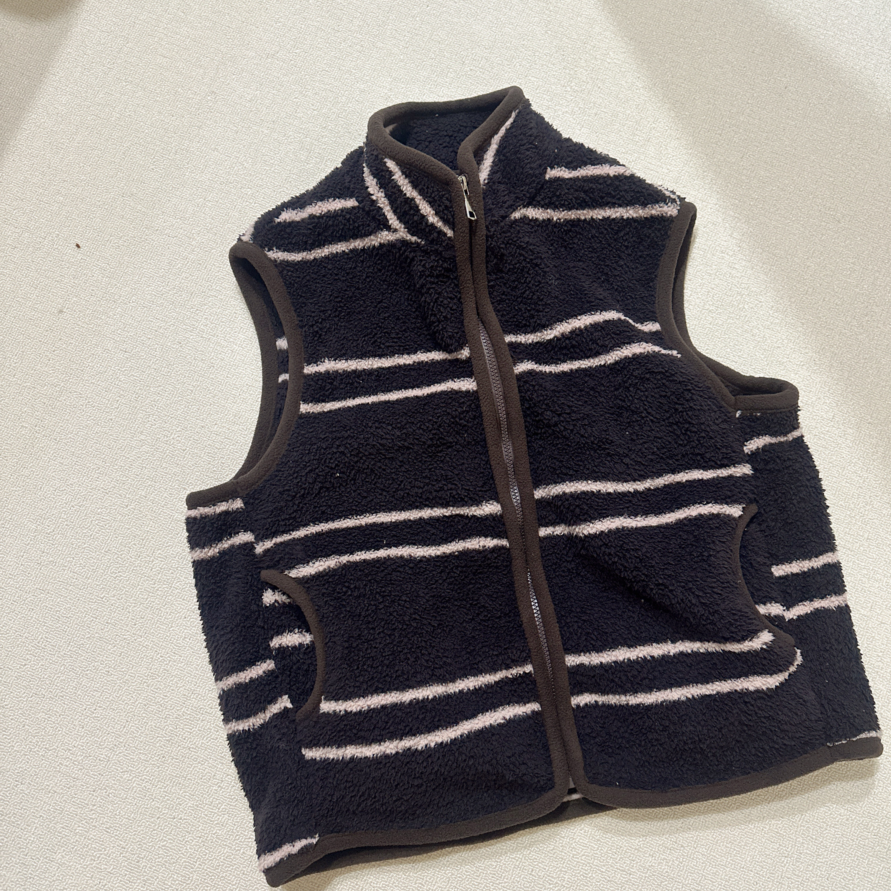 秋冬费尔岛风立领拉链马甲男女中古风保暖背心复古穿搭上衣马夹,淘宝优惠券,粉丝福利购,淘宝优惠卷