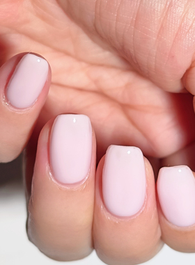 美国OPI指甲油2026春季新品S061 OPI'M A BUBBLE BUNNY清冷冰透粉