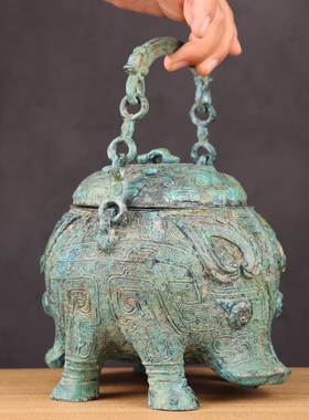 古青铜器猪提梁卣盛酒器青铜古玩工艺品展厅酒柜博古架青铜酒器