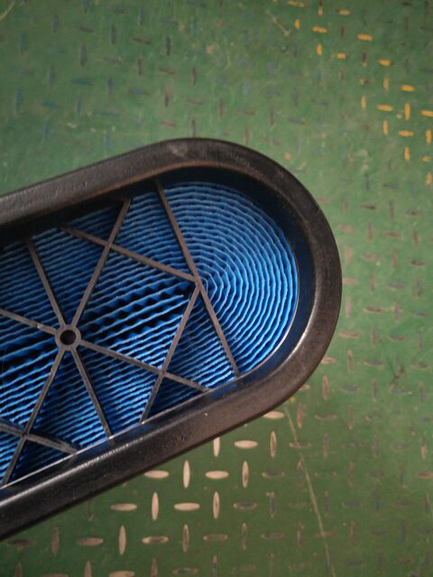Suitable for Iveco school bus honeycomb filter air filter element P788895 42558096 air filter