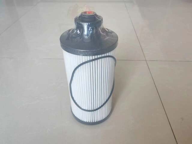 Suitable for Dongfeng Tianlong flagship KX520/560 oil-water separator filter element Tianlong KL Yili cannon filter element