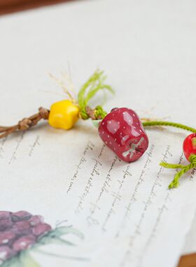 景德镇原创立体草莓苹果陶瓷吊坠