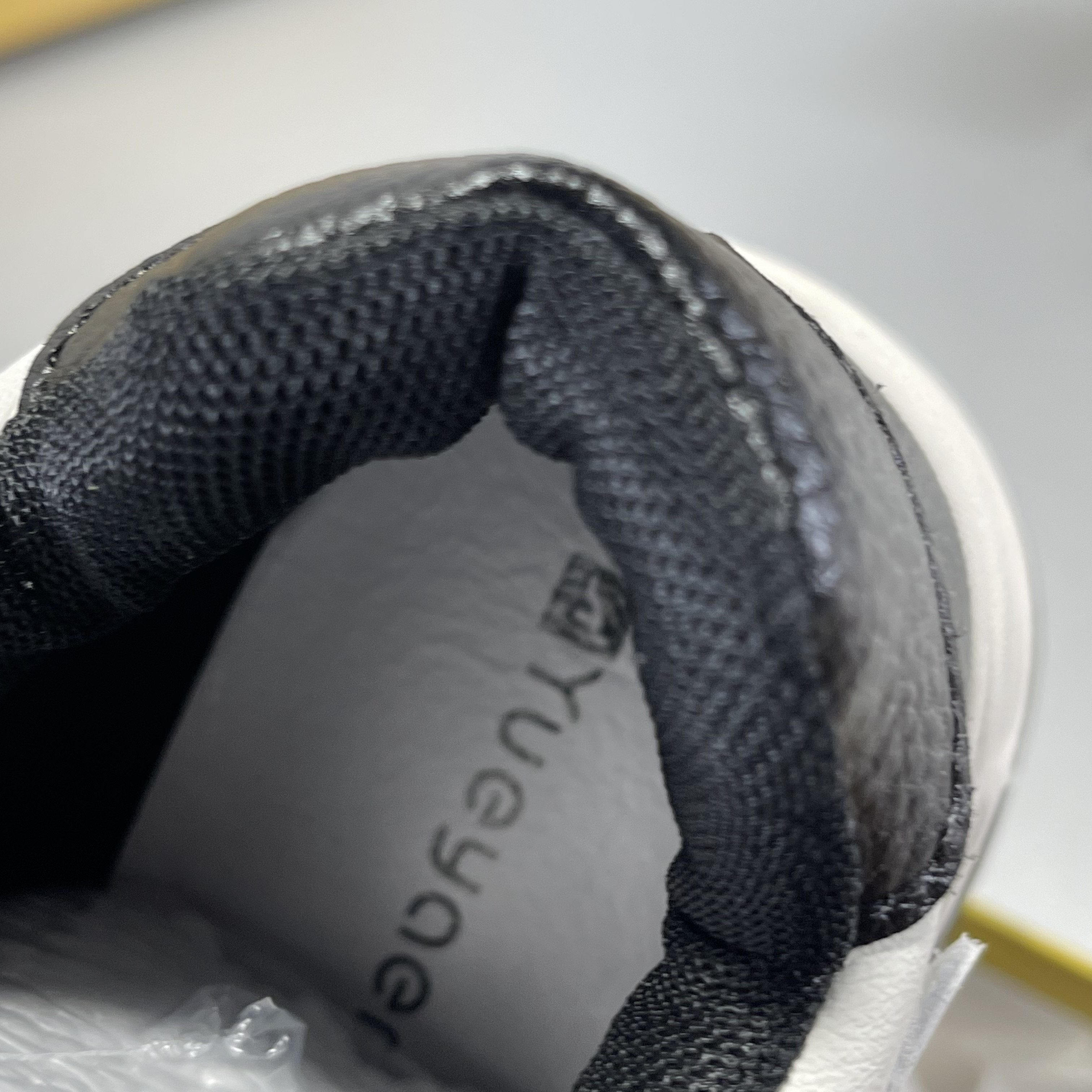 月芽儿正品撤柜真皮厚底小白鞋女2025新款百搭轻便透气休闲运动鞋,淘宝优惠券,粉丝福利购,淘宝优惠卷