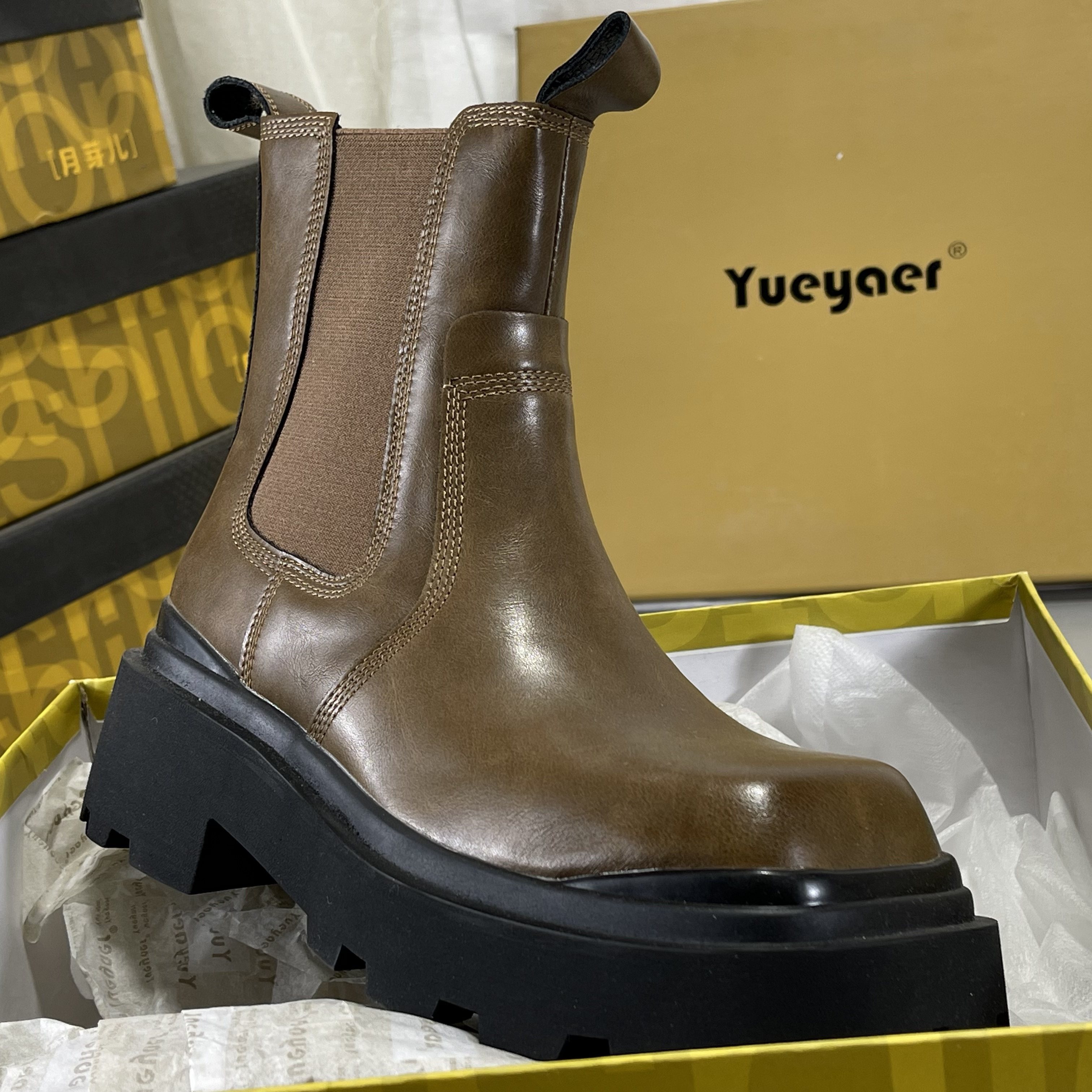 月芽儿切尔西靴方头复古厚底马丁靴女头层牛皮瘦瘦靴粗跟厚底短靴,淘宝优惠券,粉丝福利购,淘宝优惠卷