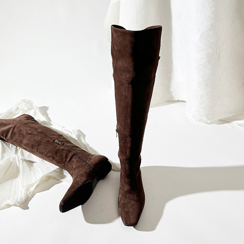 莲花府邸2025冬季女靴时尚气质长筒靴简约时装靴显瘦百搭粗跟绒面 - 图2