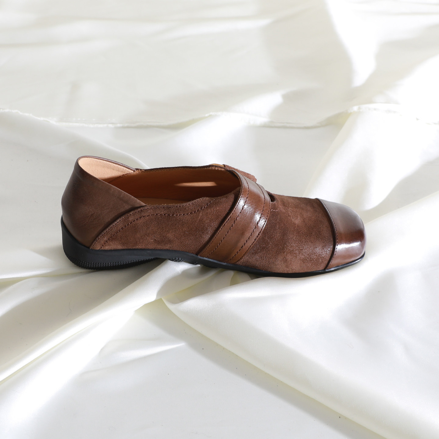 莲花府邸2026春季复古单鞋方头中口拼接通勤小皮鞋百搭牛皮女鞋子,淘宝优惠券,粉丝福利购,淘宝优惠卷