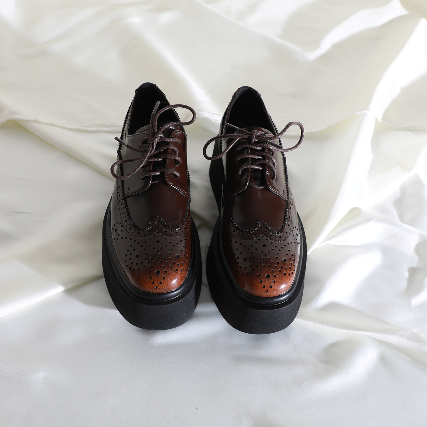 莲花府邸2026春季复古深口鞋系带休闲小皮鞋百搭厚底牛皮女鞋单鞋,淘宝优惠券,粉丝福利购,淘宝优惠卷