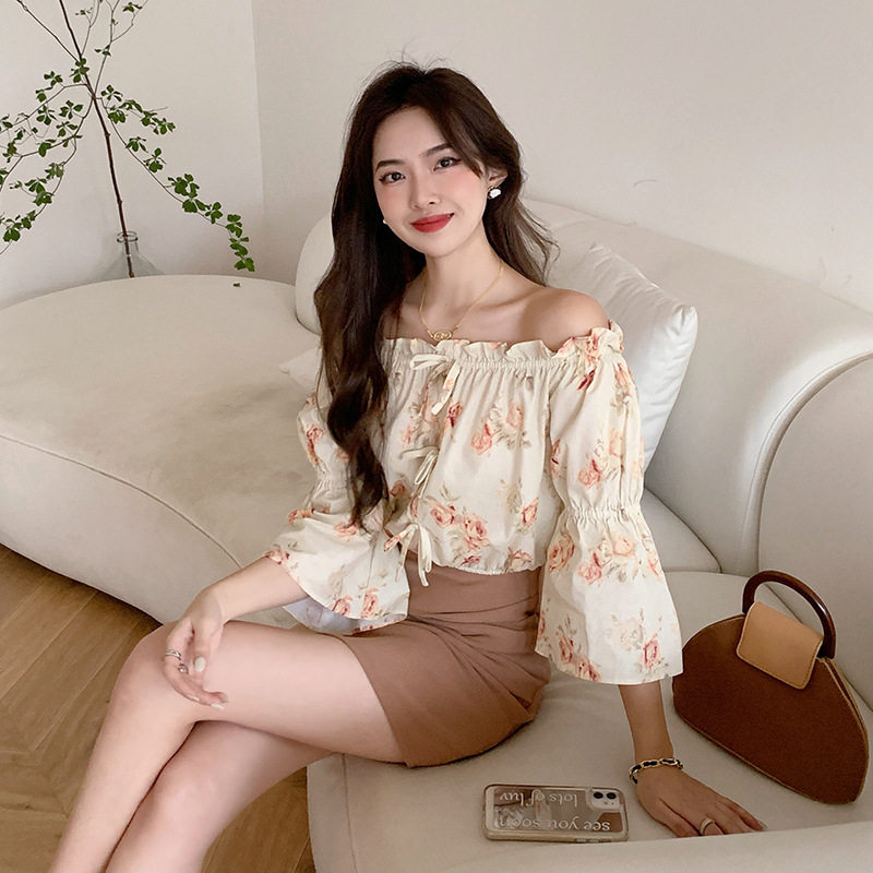 大姐姐 假日公主 法式一字肩/小背心 轻透短款碎花上衣