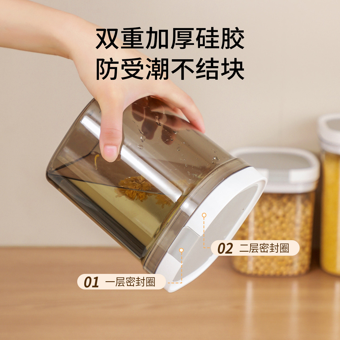 Moisture-proof milk powder can with portable buckle for outdoor use