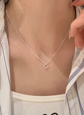 简约方块吊坠项链女ins风小众设计感百搭叠戴气质锁骨链甜美颈链