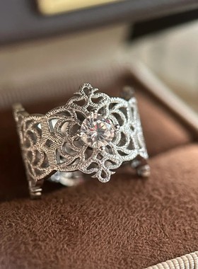 轻奢镂空皇冠戒指女宽边时尚个性宫廷风欧美指环创意网红食指戒潮