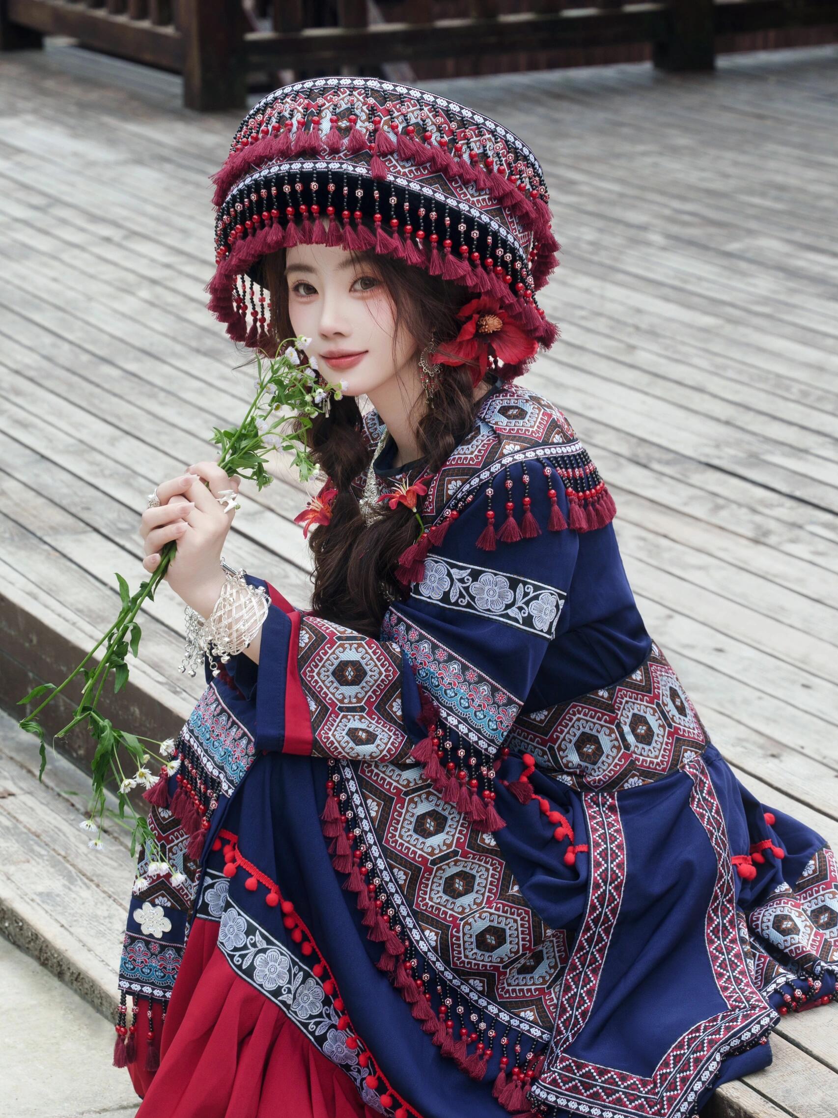 苗族服装女重工改良少数民族苗疆少女服饰土家族摄影旅拍演出服新 - 图1