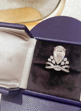 鹭羽皇冠水滴戒指女纯度白金色仿真钻王冠公主钻戒求婚baby同款潮