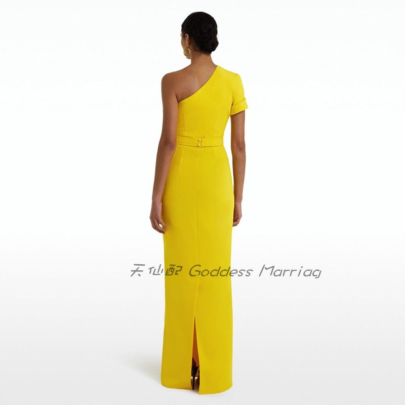 气质优雅妈妈装2023新款婆婆年会质感时尚宴会连衣裙长款高端大气