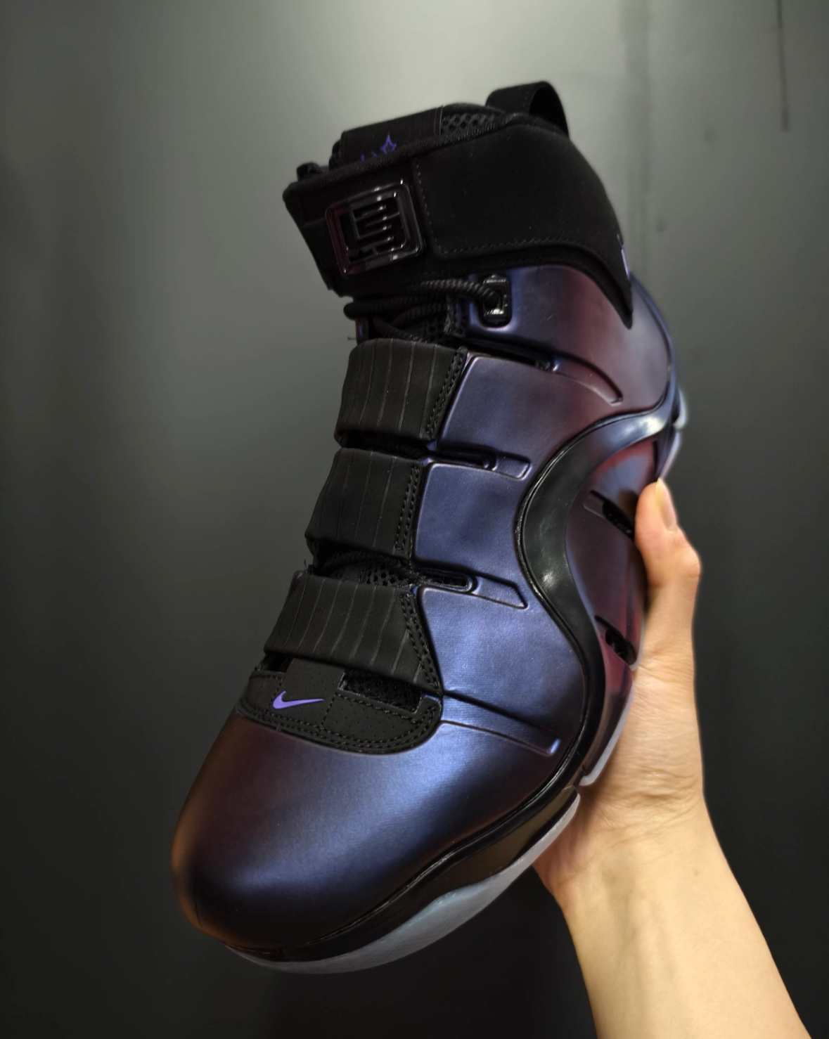 Nike Lebron 4 Eggplant詹姆斯LBJ4茄子黑紫男子篮球鞋FN6251-001 - 图2