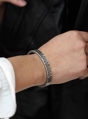 STUDEBAKER会呼吸的氧化配饰手工锻造锤纹复古工业实心铜手镯男女