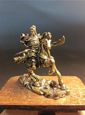 2026年新黄关公摆件纯武财神爷大刀关二爷神像办公室个性潮流摆饰