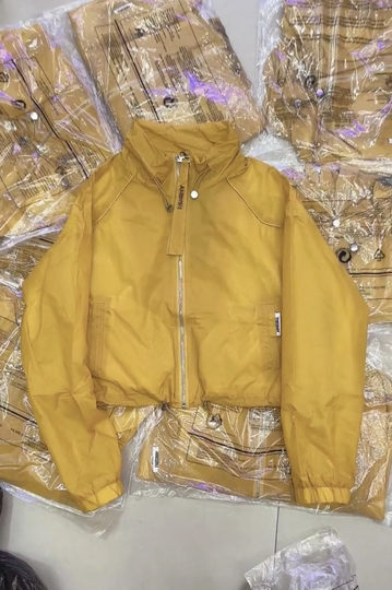 Colorful light and thin sun protection clothes for women loose standing collars to reduce age