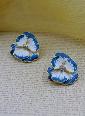 青岛饰品珐琅彩釉耳饰欧美风油画感中古耳环渐变蓝色花朵樱花耳钉
