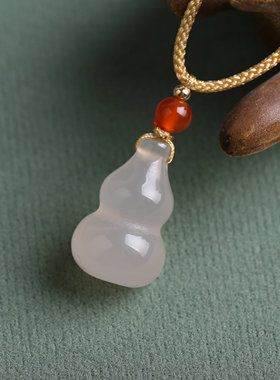 真玉良缘女款玉髓圆满玉葫芦颈饰