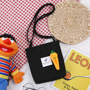 单肩可爱萝卜少女ins斜挎包