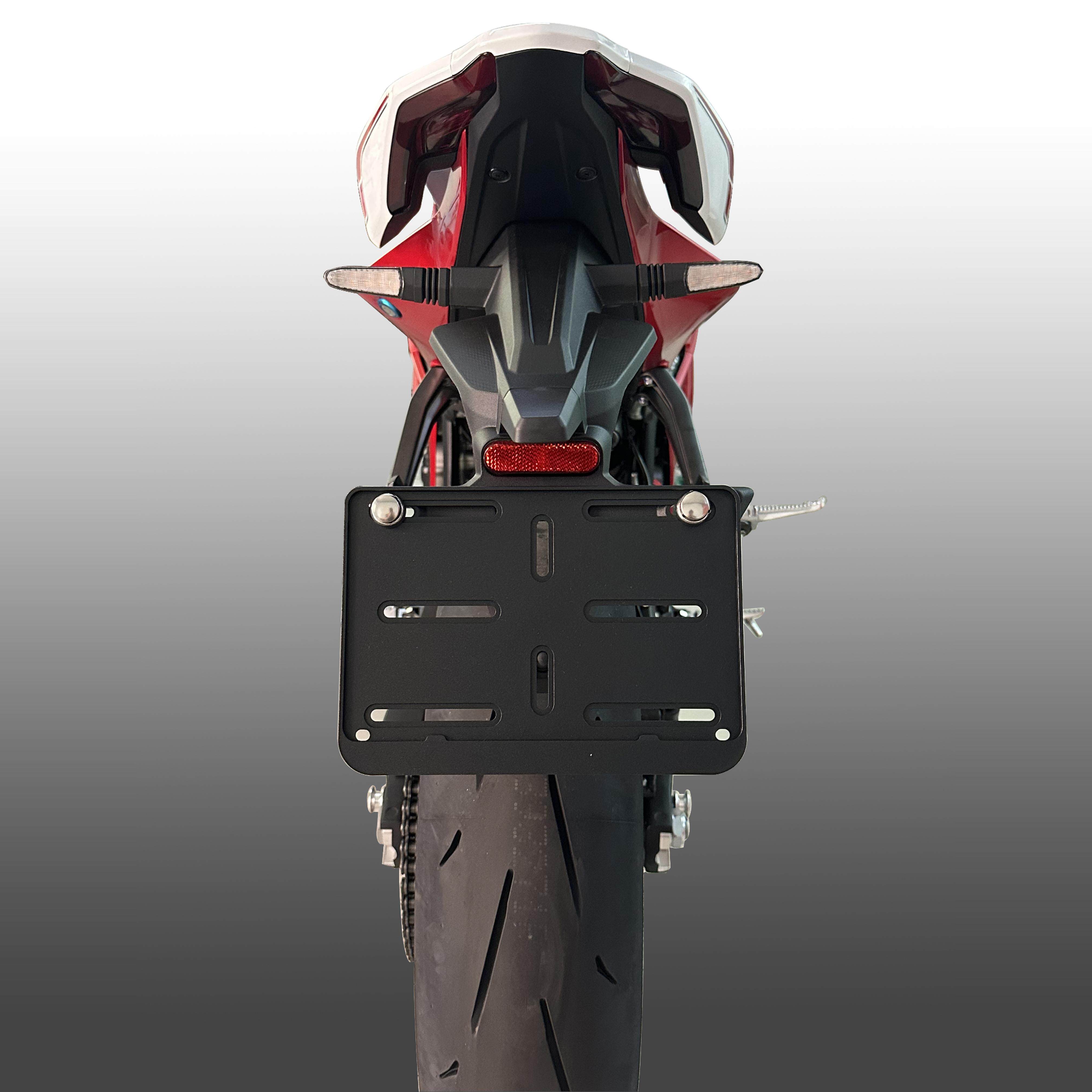 适用无极CU525 500 350 300DS/R/AC/RR525 CNC铝合金牌照框车牌架
