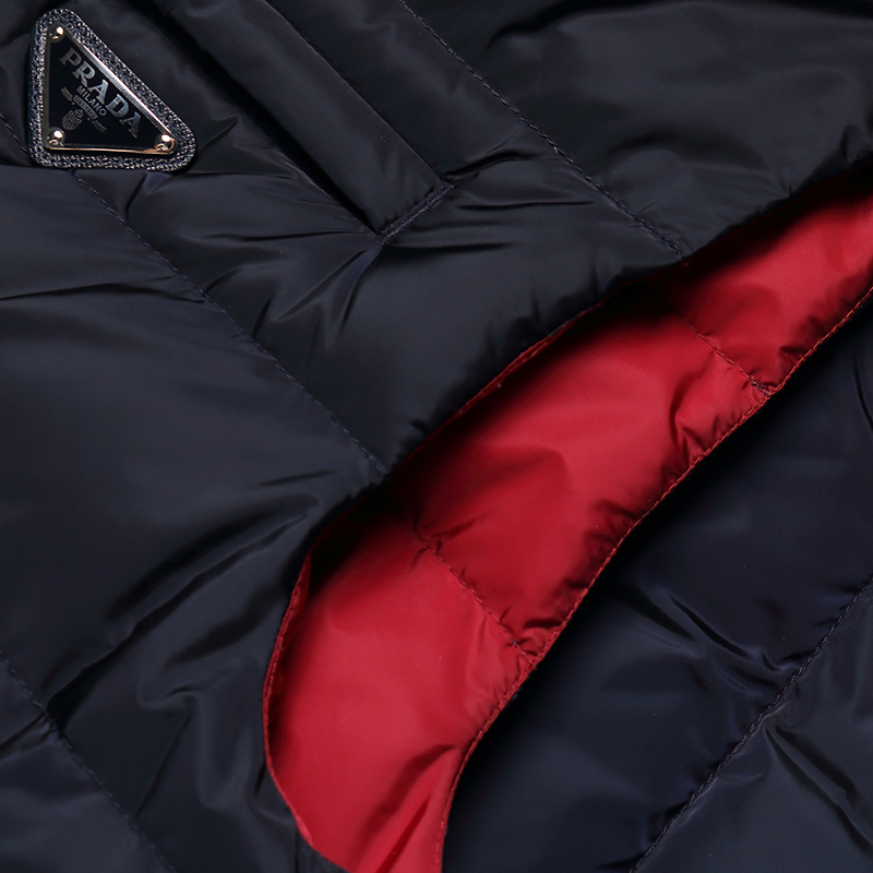 prada /普拉达薄款男士马甲新开衫 邦琦国际羽绒服