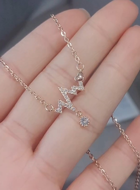 钛钢过敏跳动的心网红颈短项链