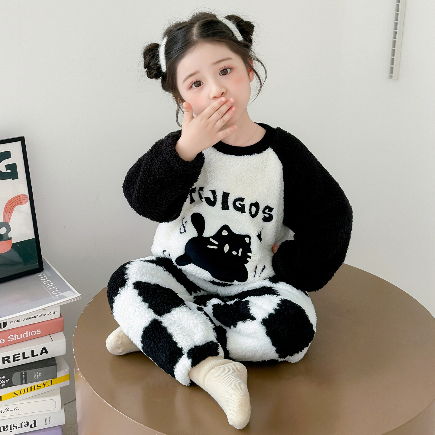 女童睡衣秋冬款2025新款女孩珊瑚绒家居服儿童宝宝法兰绒加厚套装 - 图2