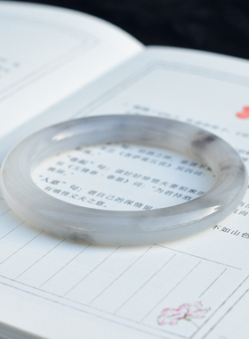 天然和田玉青海料烟紫手镯女款圆条紫白双色福镯58mm圈口古风水墨