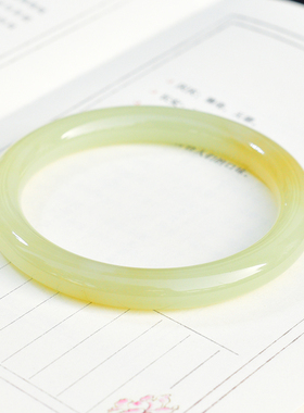 新疆天然和田玉若羌黄口柠檬糖黄圆条玉镯女款大圈口62mm小清新镯