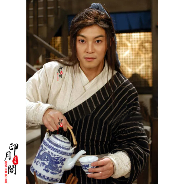 Wulin Gaiden's Song Dynasty male and female costume shopkeepers group performance