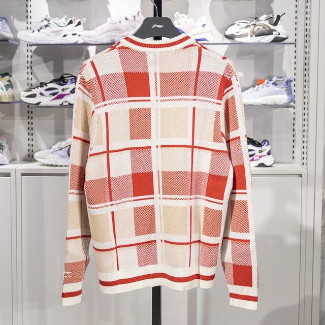 Li Ning pullover sweater ແມ່ນອົບອຸ່ນແລະສະດວກສະບາຍ