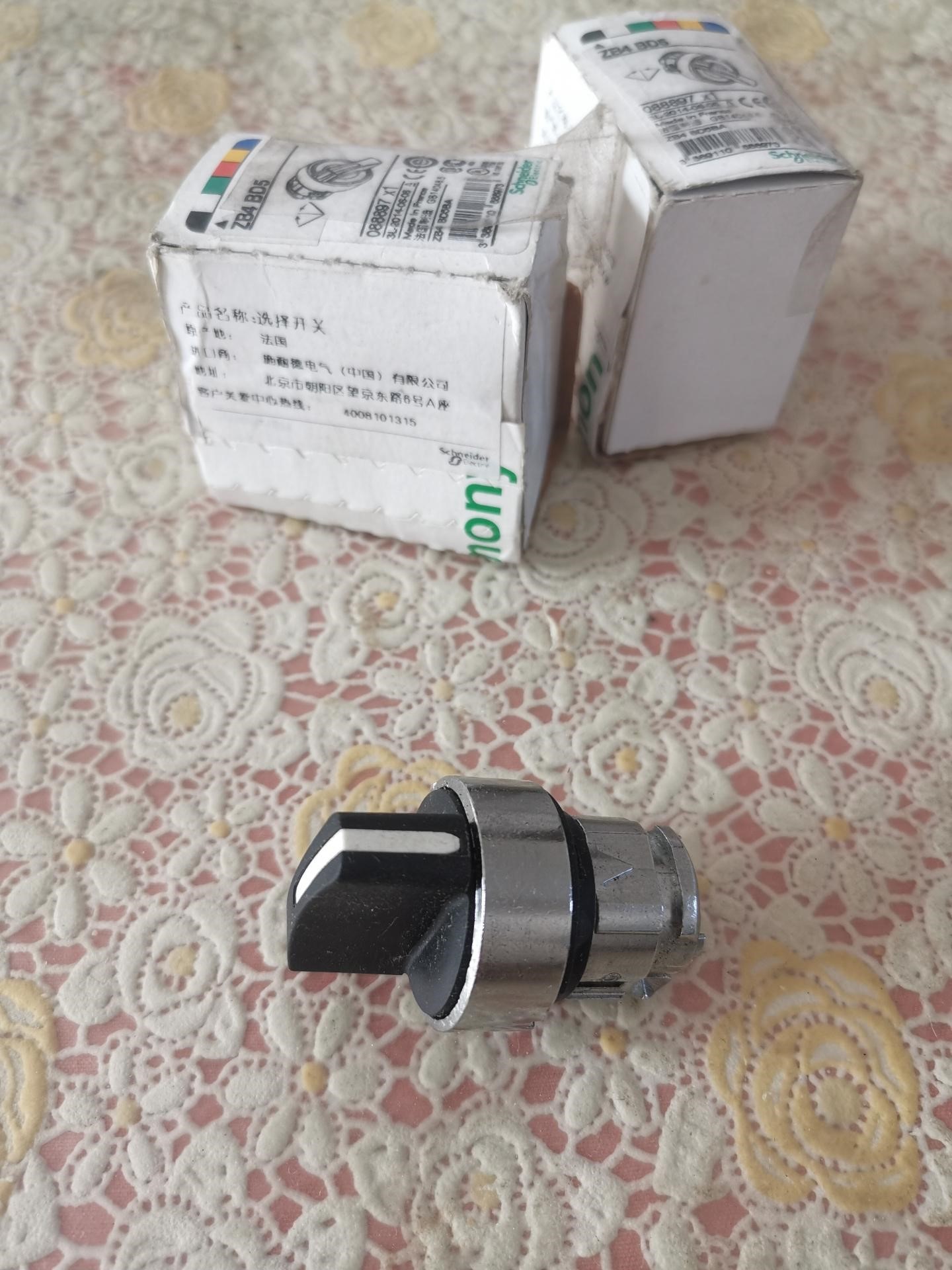 ZB4BD5施耐德XB4系列选择按钮2个全新法国原装进口复位 - 图0