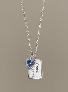 甜美蓝色爱心项链女简约方牌字母百搭精致锁骨链ins风网红颈链潮