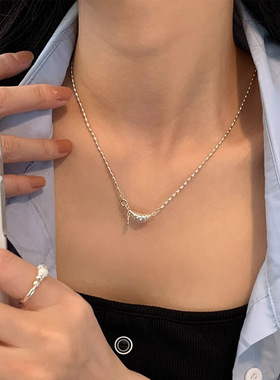 甜酷可颂造型吊坠项链女简约时尚个性牛角包S925银锁骨链百搭颈链