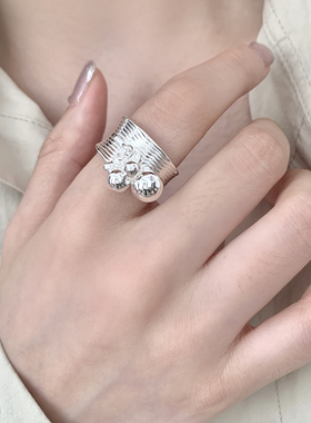 甜酷轻奢镀银圆球吊坠食指戒指潮