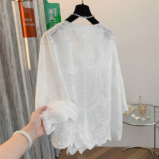 ເສື້ອຍືດຄໍຄໍ V-sleeve 3-quarter ຫວານເກົາຫລີ