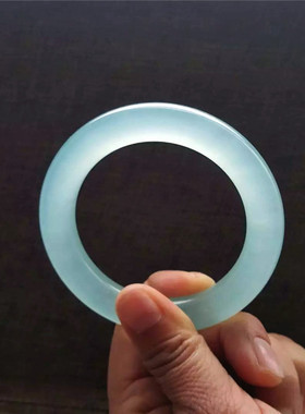 翡翠冰种圆条玉镯水沫子
