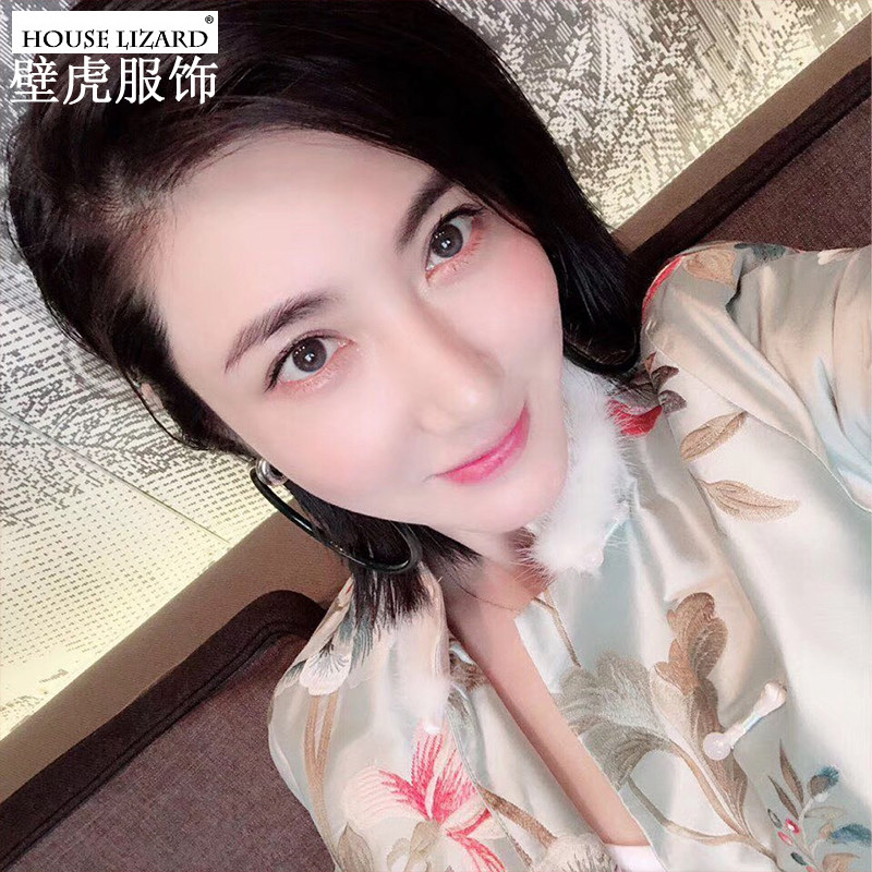 scc小壁虎深圳壁虎服饰18新款高端优雅刺绣中国风复古水貂毛旗袍