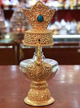 尼泊尔藏式铜鎏金鎏银贲巴壶摆件