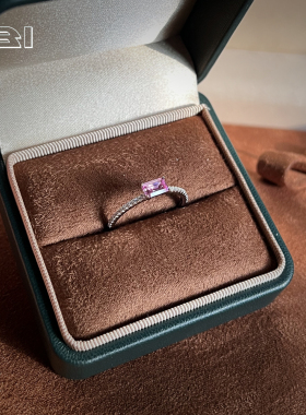 s925纯银人祖母切高碳钻方糖戒指