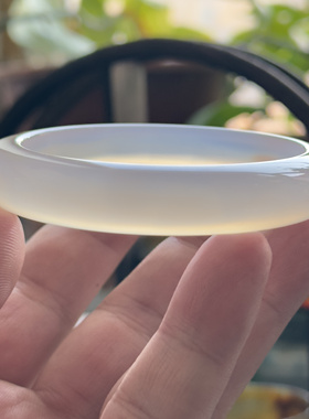 云臻阁天然海洋玉髓高冰白冰俏色鸿运当头一口糖玛瑙手镯58口