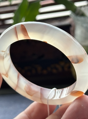 云臻阁马料天然海洋玉髓龙纹花瓣玛瑙紫红冰透清晰清新手镯56口径