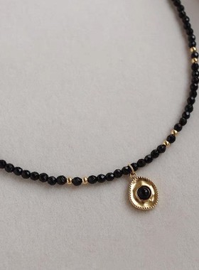 天然黑尖晶石项链女简约百搭轻奢锁骨链2025新款小众高级毛衣颈链