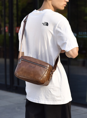新款男士PU大容量斜挎邮差包