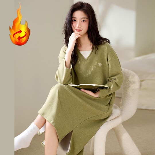 Chuzi Ni Yang De velvet autumn and winter soft long-sleeved dress