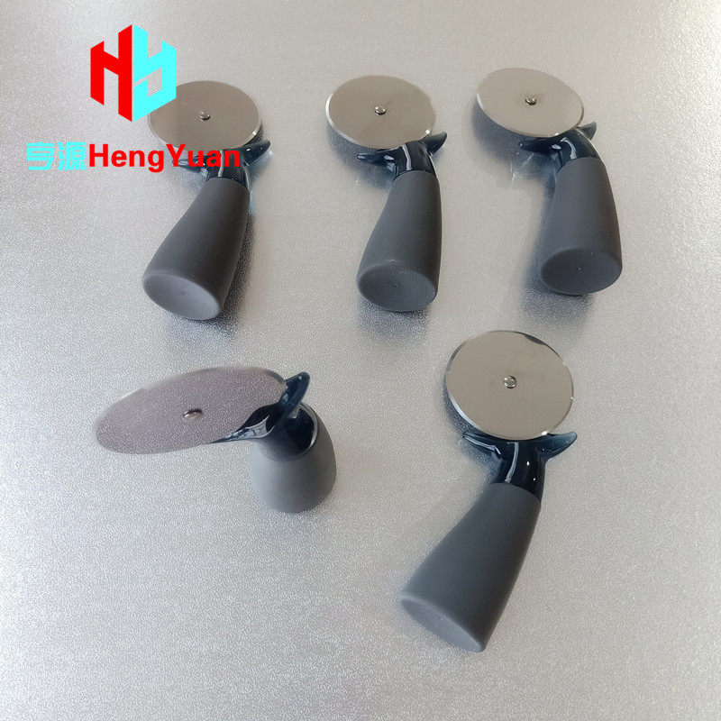 披萨刀烘焙工具 430不锈钢圆形轮刀TPR手柄 DIY翻糖蛋糕滚轮切刀,淘宝优惠券,粉丝福利购,淘宝优惠卷